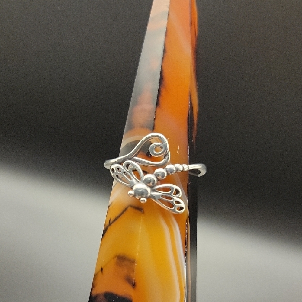 Elegant 925 Sterling Silver Womens Dragonfly Ring Size 9 - Picture 2 of 11